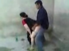 Quick public run leads to steamy outdoor sex