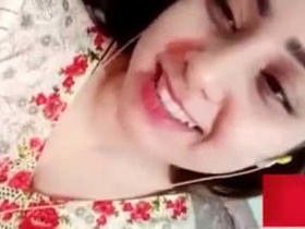 Pakistani girl's video call turns into a steamy encounter