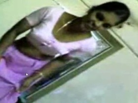 Tamil housewife gets a blowjob and fucked in saree