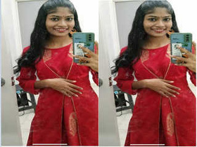 Indian amateur girl gives a titjob to her lover