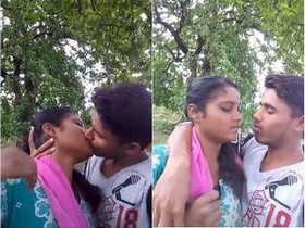 Exclusive Desi Couple's Passionate Kissing Session