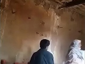 Pakistani mom seduces young couple in explicit video