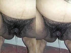 Tamil aunty gets naughty in this steamy video