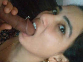 Horny Pakistani girl gets wild in bathroom