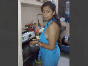 Watch a sexy bhabhi give a mind-blowing blowjob in this clip