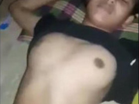 Desi girlfriend gets pleasure from sex