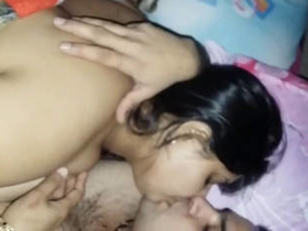 Desi housewife indulges in passionate kissing and lip sucking