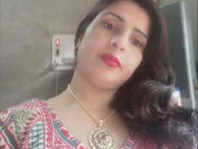 Desi aunty gets fucked hard in HD video