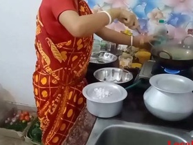 Desi BF and Wife in Kitchen for Steamy Video