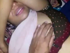Sari-clad bhabi gets her pussy pounded hard