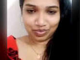 Desi's sultry performance leaves you wanting more