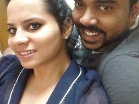 Bhabi and her boyfriend exchange explicit videos