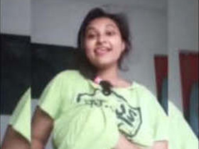 Embed code for Indian teenage girl's part 1 video