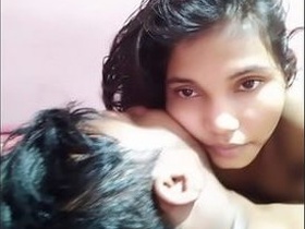 Cute Indian girl in MMS clip gets her pussy licked and fucked