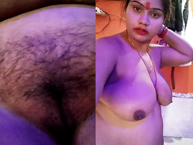 Indian wife's nude selfies for her lover