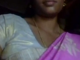 Mallu bhabi flaunts her sexy fringe in steamy video