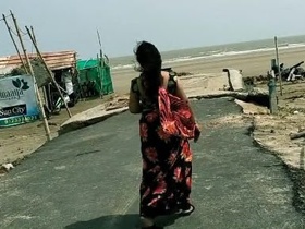 Indian MILF bhabhi enjoys beach sex at a resort