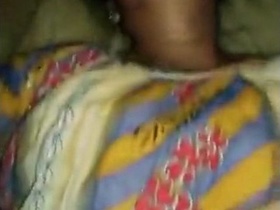 Desi bhabhi gets fucked in the village