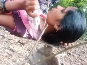 Bhabhi gets fucked outdoors