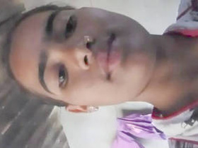 Indian girl takes nude selfie for her boyfriend