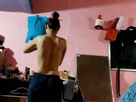 Desi girl goes naked while changing clothes in amateur video