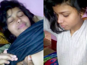 Desi girl flaunts her body to her boyfriend in a steamy video