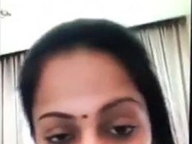 Horny bhabhi gets finger fucked by devar