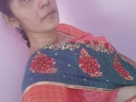 Cute Indian girl flaunts her big boobs in a steamy update