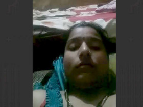 Desi Telegu bhabi pleasures herself with her fingers