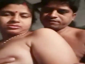 Aunty gets naughty with her boss in this steamy video