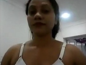 Aunty in white bra gets naughty on camera