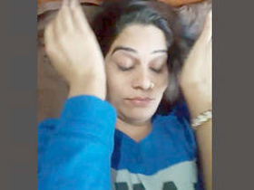Desi aunty's hairy pussy gets pounded hard