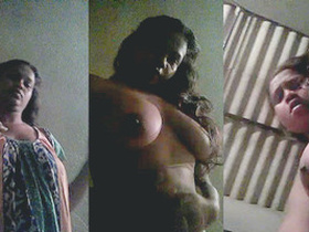 Desi aunt goes nude and pleasures herself with fingers