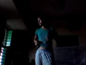 Parul Vyas, Indian teen, in steamy MMS videos