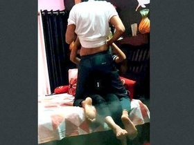 College-going boy gets laid in a hotel room