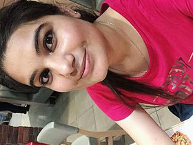 Desi girl takes a naked mirror selfie
