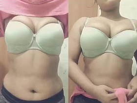 A Bengali wife records a sexy video for her husband