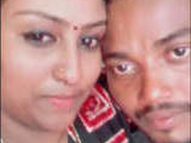 Desi couples indulge in smooching in Mallou video