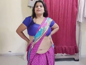 Beautiful fat women show off their pussy in a sexy dance