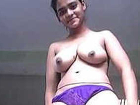 Desi teen records her own sex show on the first floor