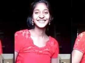 Desi girlfriend flaunts her big tits on video call