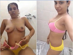 Exclusive video of cute Indian babe Ritu flaunting her natural boobs and pussy