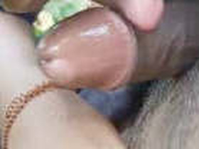 Mallu bhabhi performs a hot blowjob