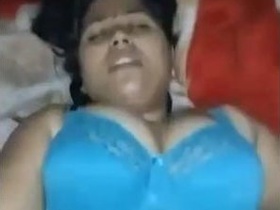 Nice Desi babe gets her pussy fucked