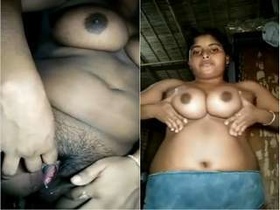 Exclusive video of a fit Indian girl flaunting her natural assets