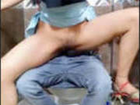 Indian teenage girl engages in public sex in toilet