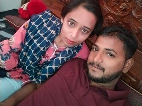 Cute desi girl flaunts her boobs and pussy