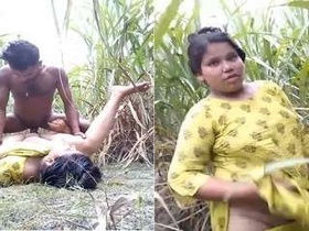 Indian village bhabhi gets fucked outdoors