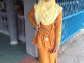 Muslim girl in hijab gets naughty