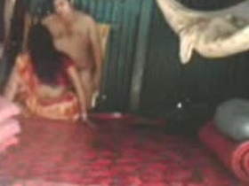 Desi aunts in sarees caught on camera during sex